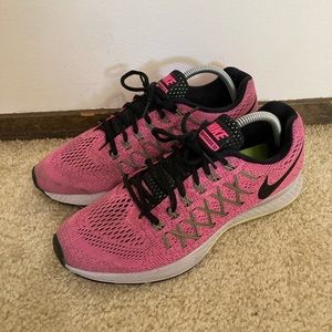 Nike Air Zoom Pegasus 32. Women’s size 10.